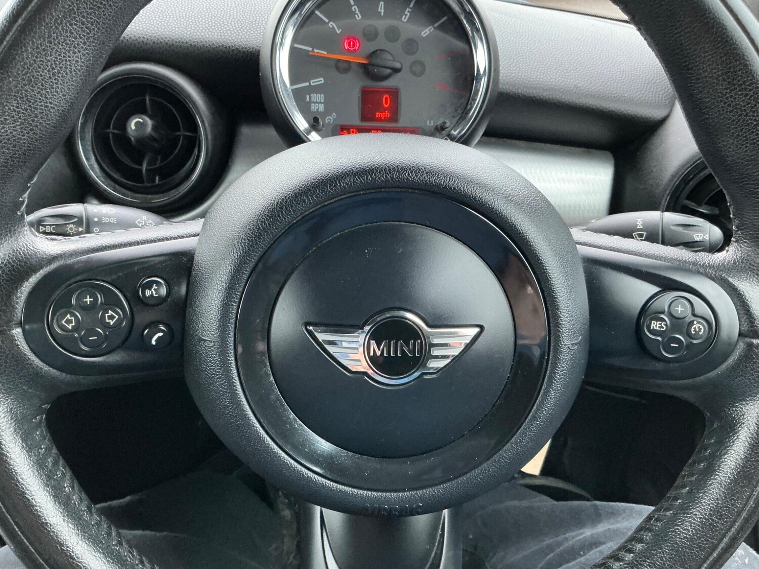 Used MINI Convertible 2015 for sale - 76824668: Photo 36