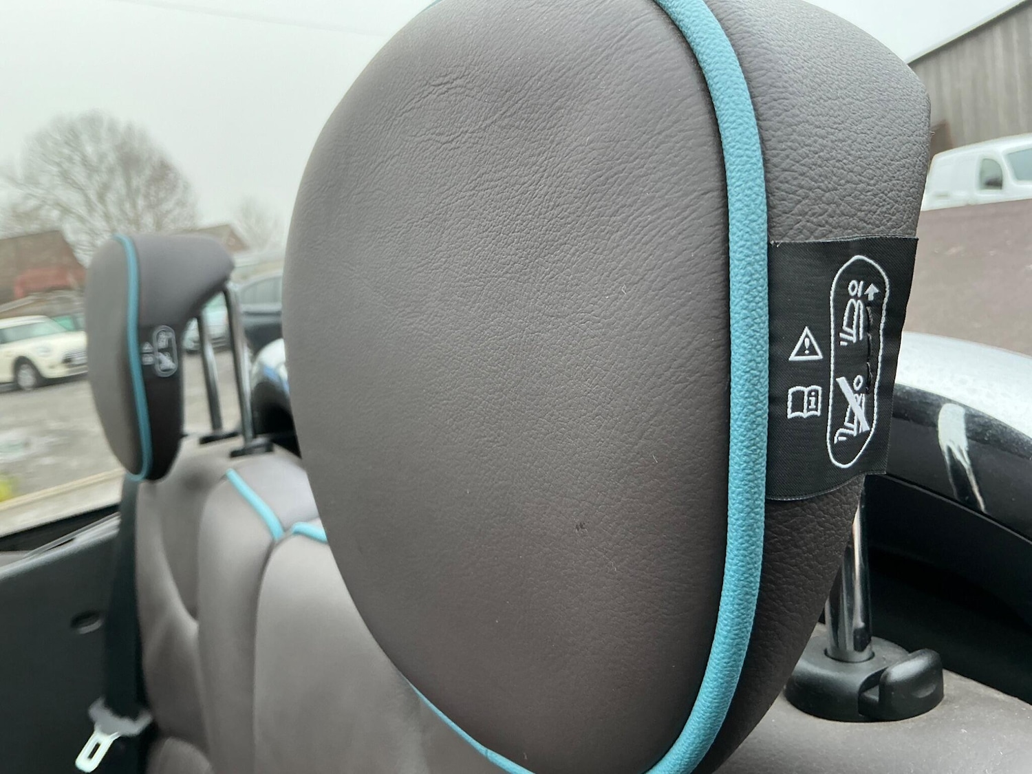 Used MINI Convertible 2015 for sale - 76824668: Photo 37