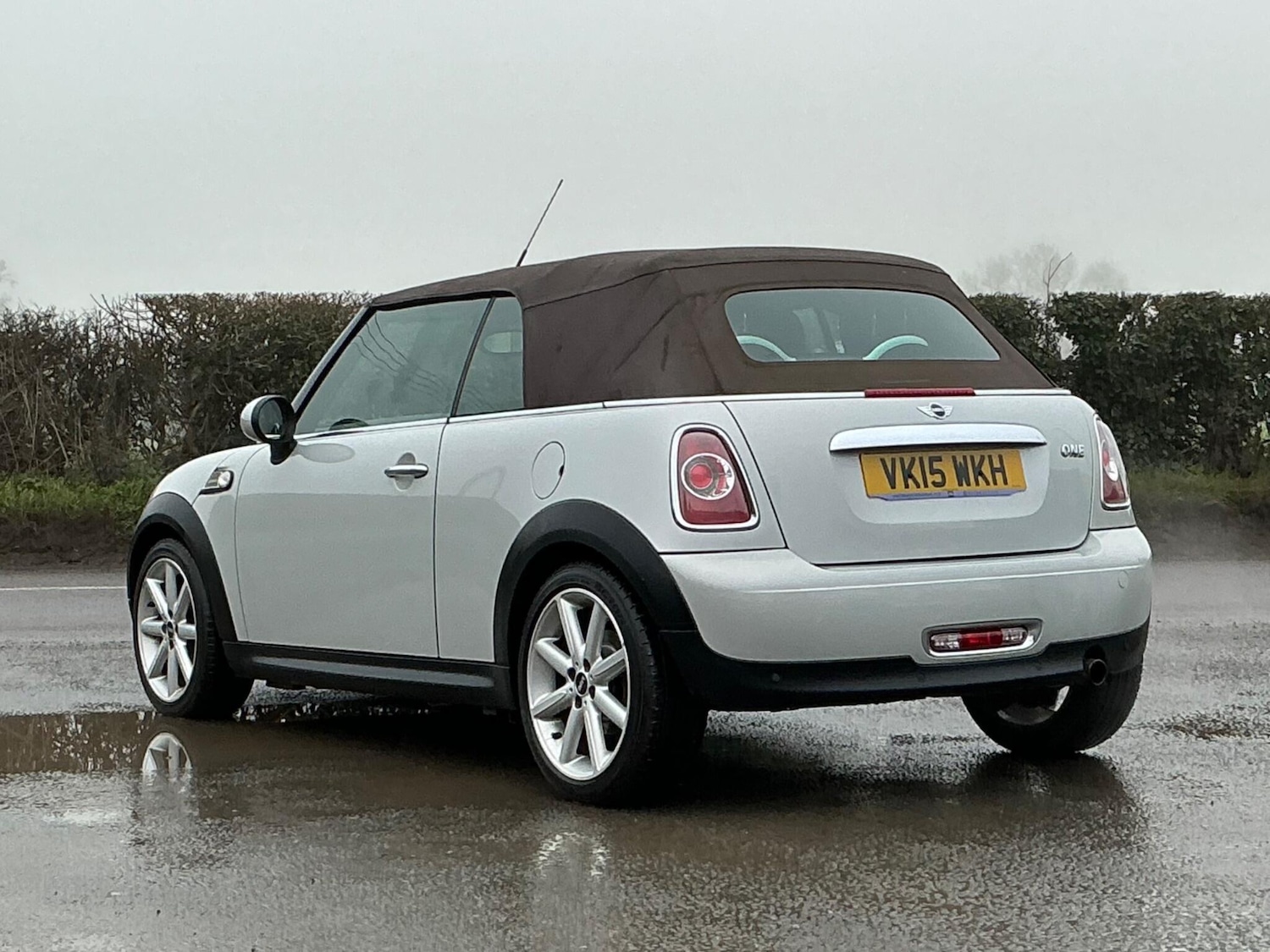 Used MINI Convertible 2015 for sale - 76824668: Photo 4