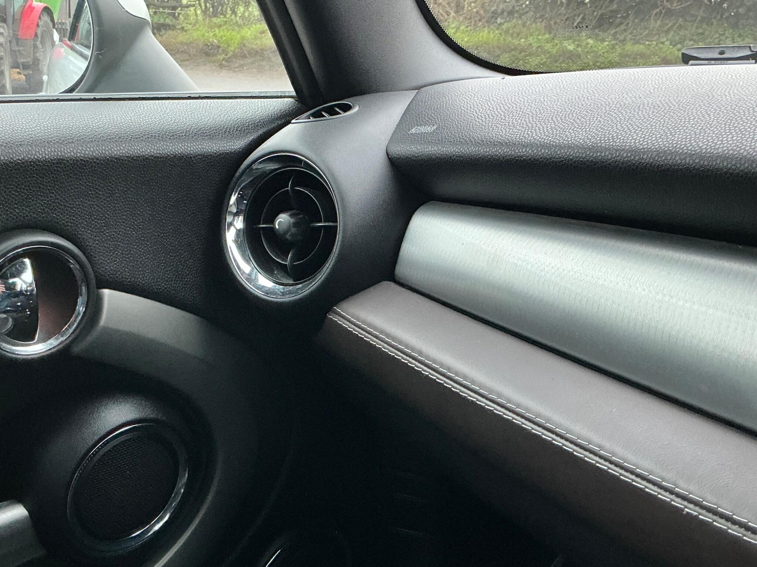 Used MINI Convertible 2015 for sale - 76824668: Photo 52