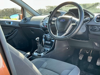 Used Ford Fiesta 2014 for sale - 77903112: Photo