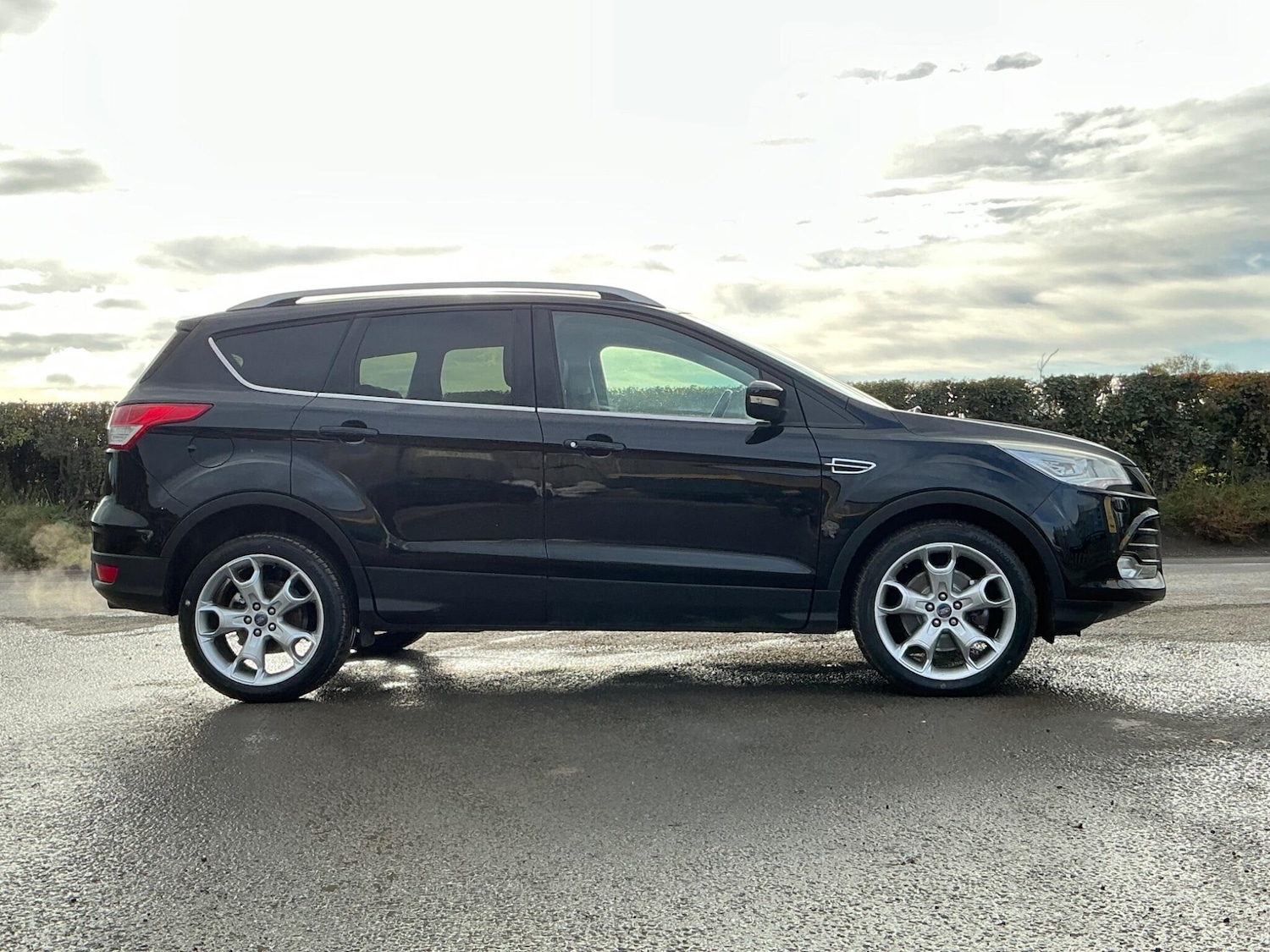 Used Ford Kuga 2014 for sale - 76348924: Photo 6