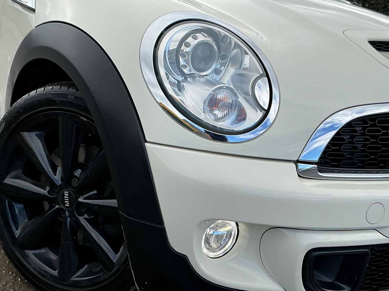 Used MINI Convertible 2015 for sale - 76348733: Photo 11