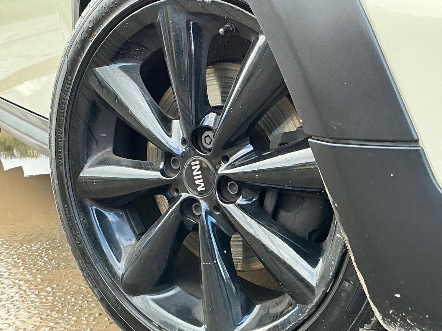 Used MINI Convertible 2015 for sale - 76348733: Photo 15