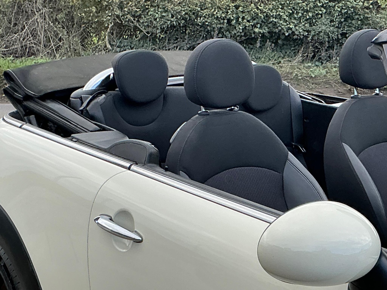 Used MINI Convertible 2015 for sale - 76348733: Photo 18