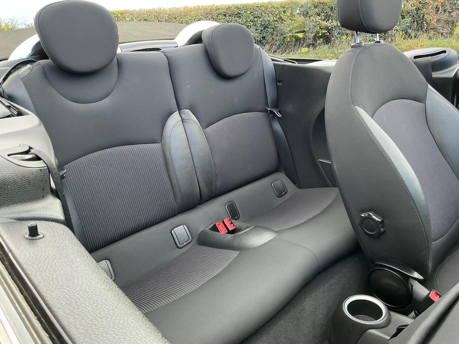 Used MINI Convertible 2015 for sale - 76348733: Photo 19