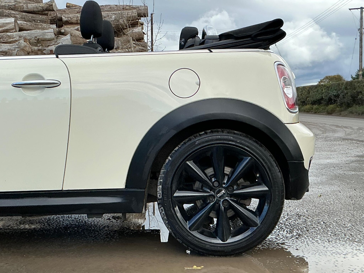 Used MINI Convertible 2015 for sale - 76348733: Photo 27