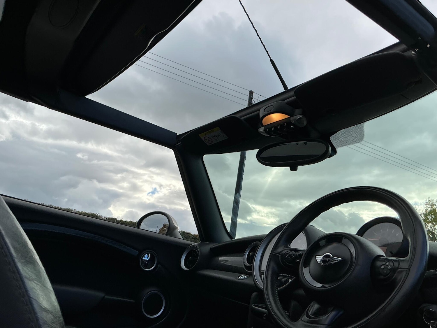 Used MINI Convertible 2015 for sale - 76348733: Photo 28