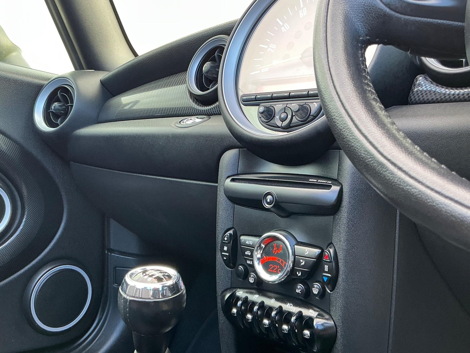 Used MINI Convertible 2015 for sale - 76348733: Photo 39