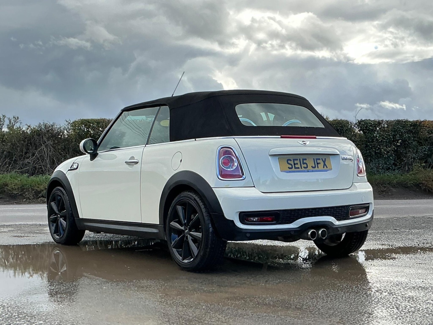 Used MINI Convertible 2015 for sale - 76348733: Photo 4