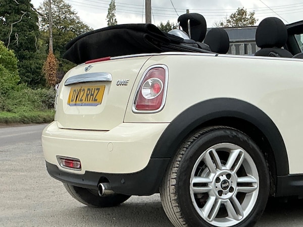 Used MINI Convertible 2012 for sale - 76137486: Photo 15