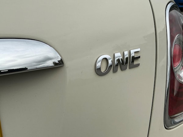Used MINI Convertible 2012 for sale - 76137486: Photo 17