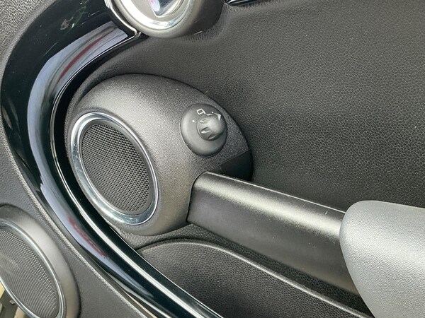 Used MINI Convertible 2012 for sale - 76137486: Photo 28