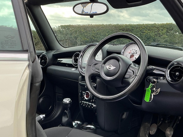 Used MINI Convertible 2012 for sale - 76137486: Photo 29