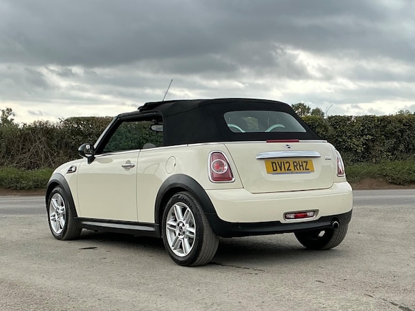 Used MINI Convertible 2012 for sale - 76137486: Photo 4