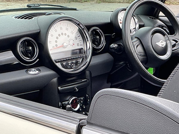 Used MINI Convertible 2012 for sale - 76137486: Photo 54