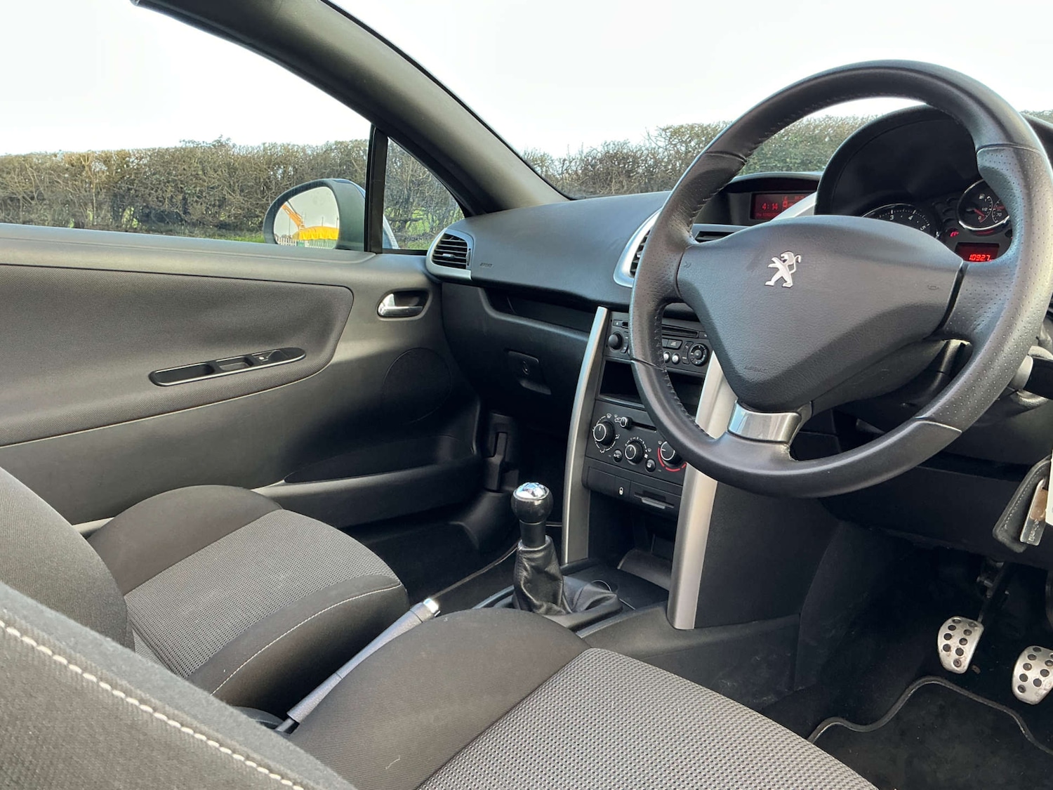 Used Peugeot 207 2014 for sale - 77523314: Photo 38