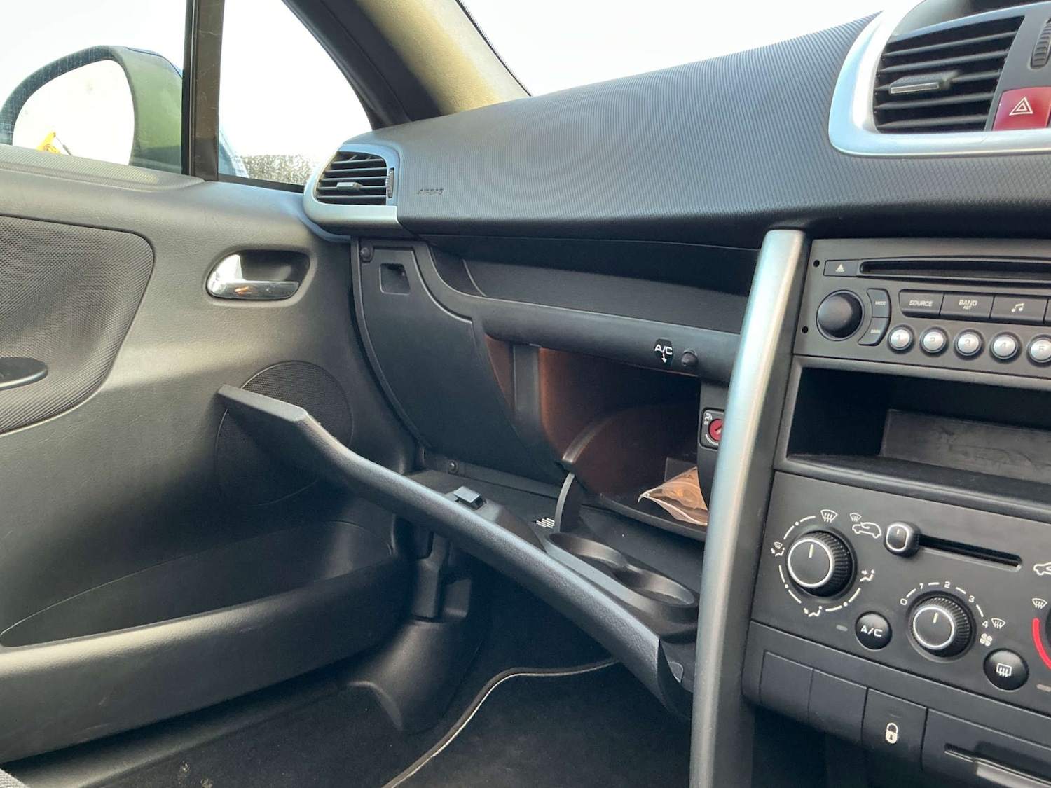 Used Peugeot 207 2014 for sale - 77523314: Photo 54