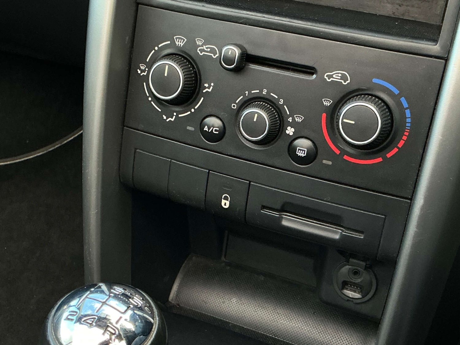 Used Peugeot 207 2014 for sale - 77523314: Photo 56