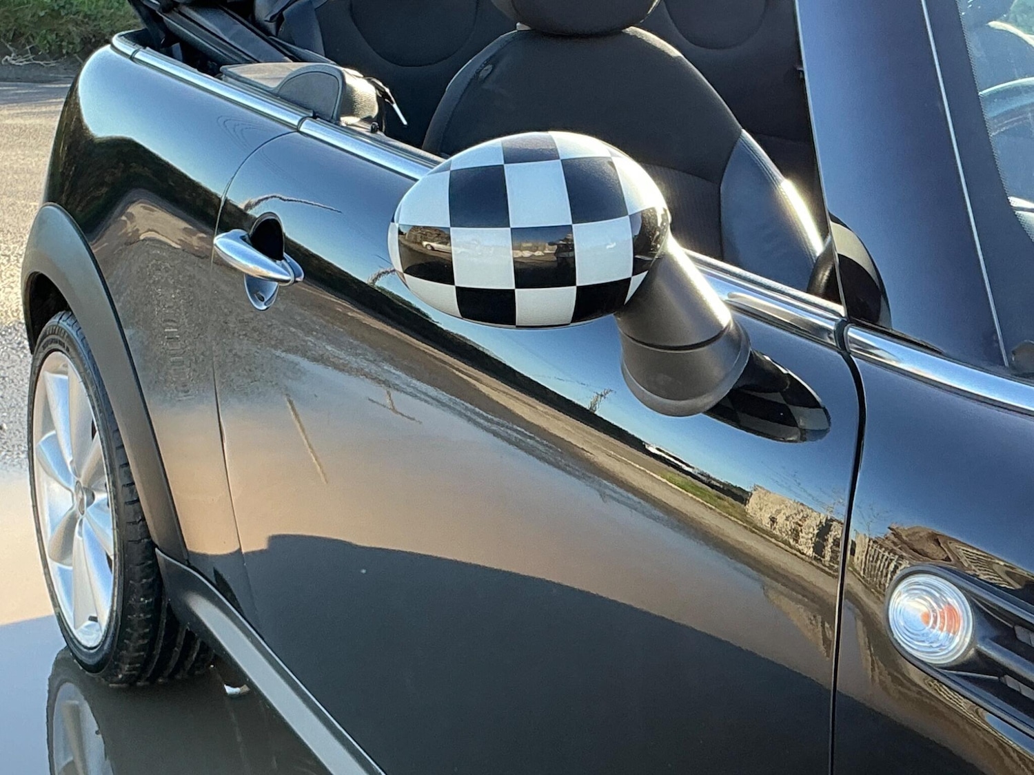 Used MINI Convertible 2011 for sale - 76607781: Photo 12