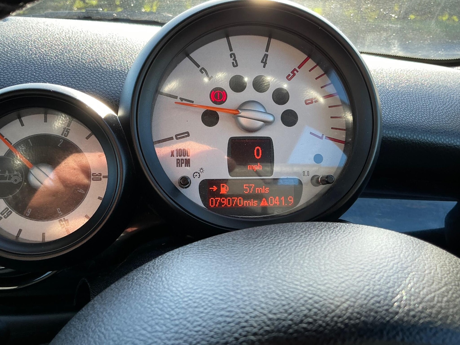 Used MINI Convertible 2011 for sale - 76607781: Photo 2