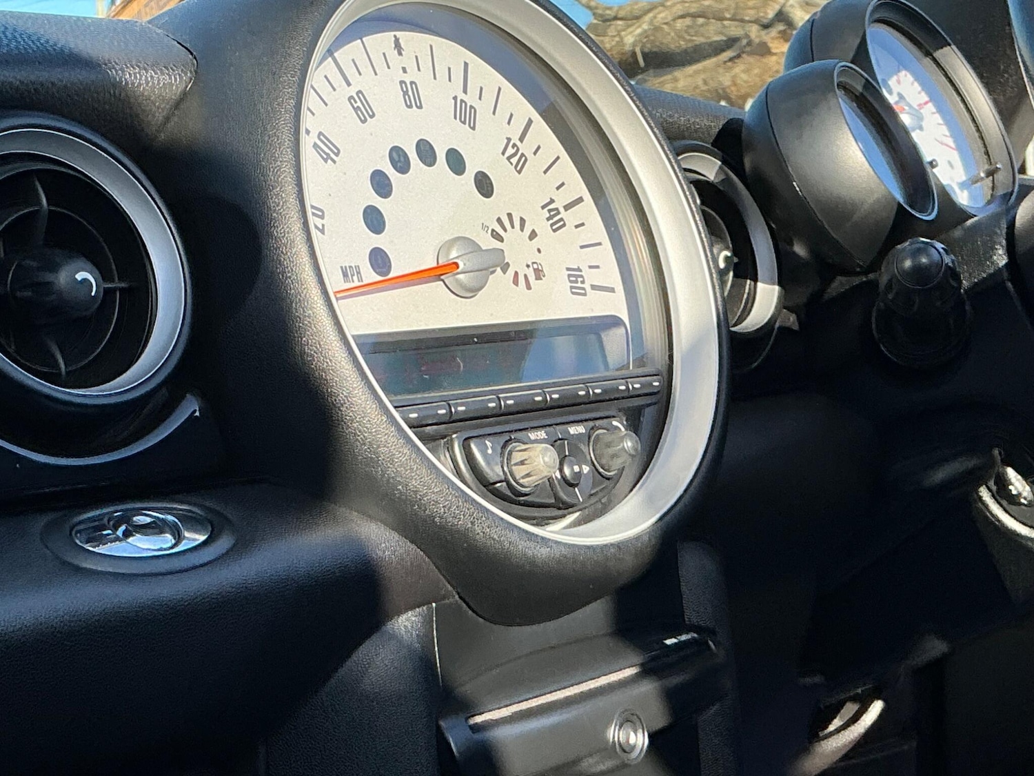 Used MINI Convertible 2011 for sale - 76607781: Photo 24