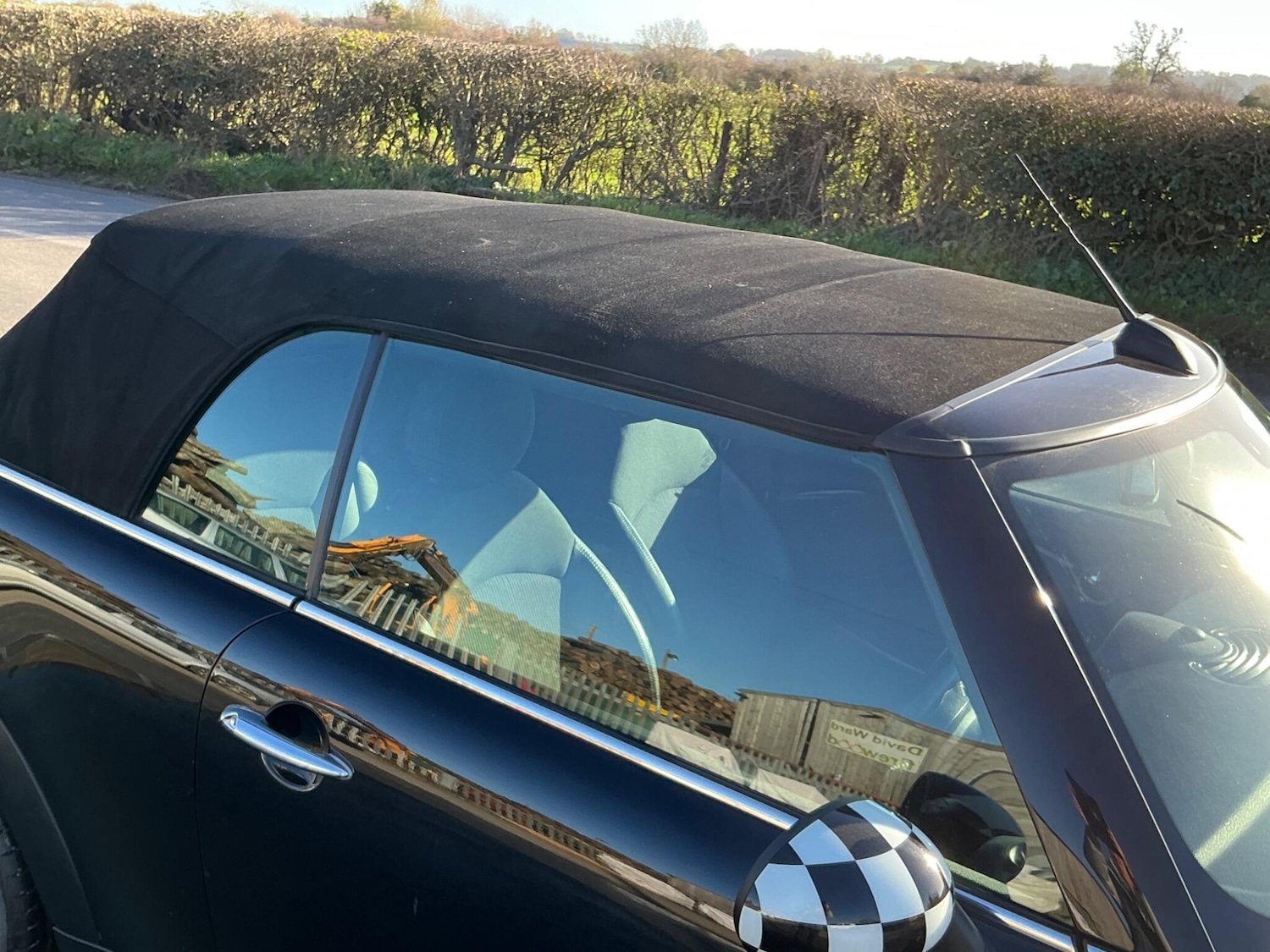 Used MINI Convertible 2011 for sale - 76607781: Photo 26