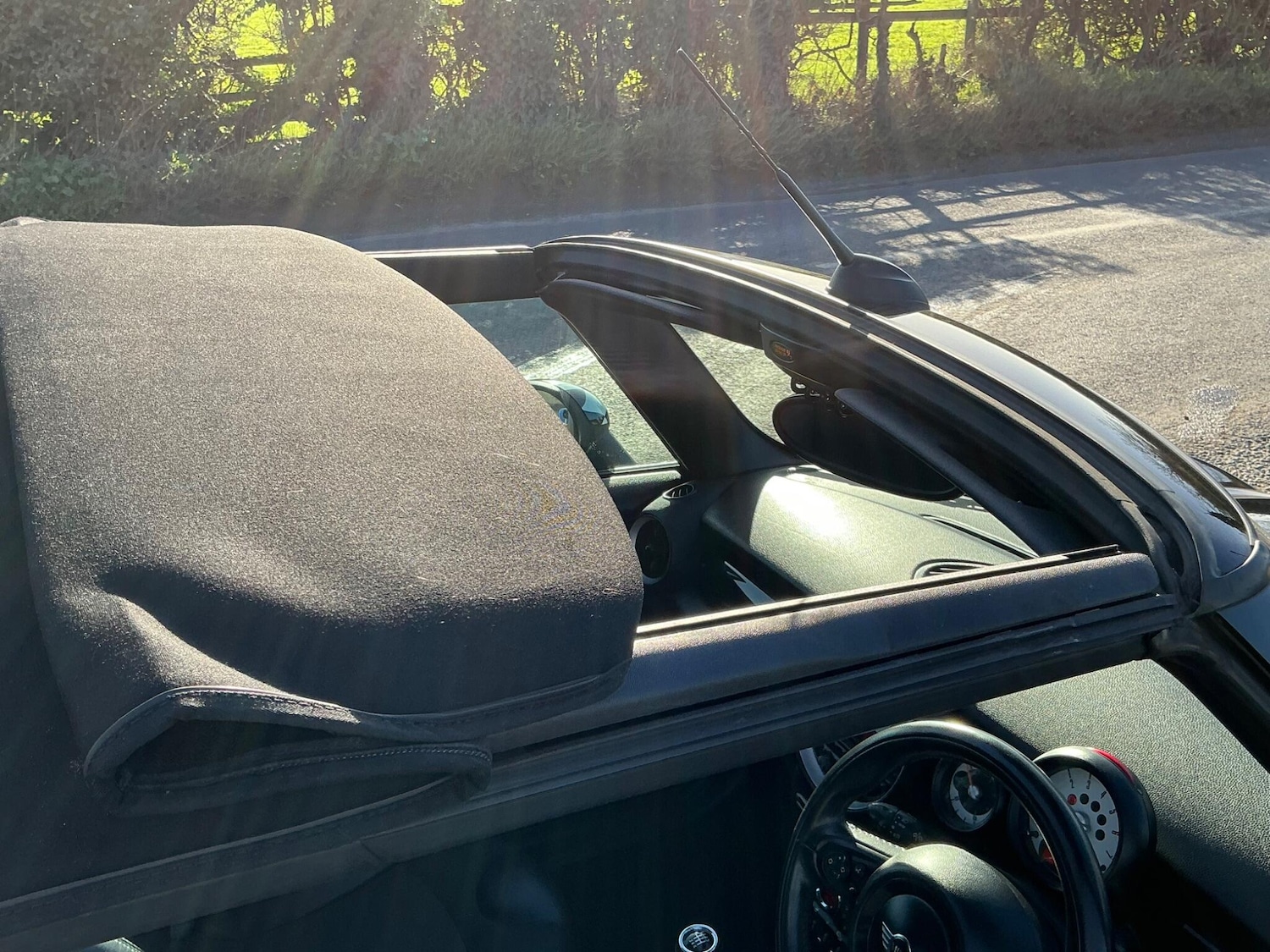 Used MINI Convertible 2011 for sale - 76607781: Photo 27