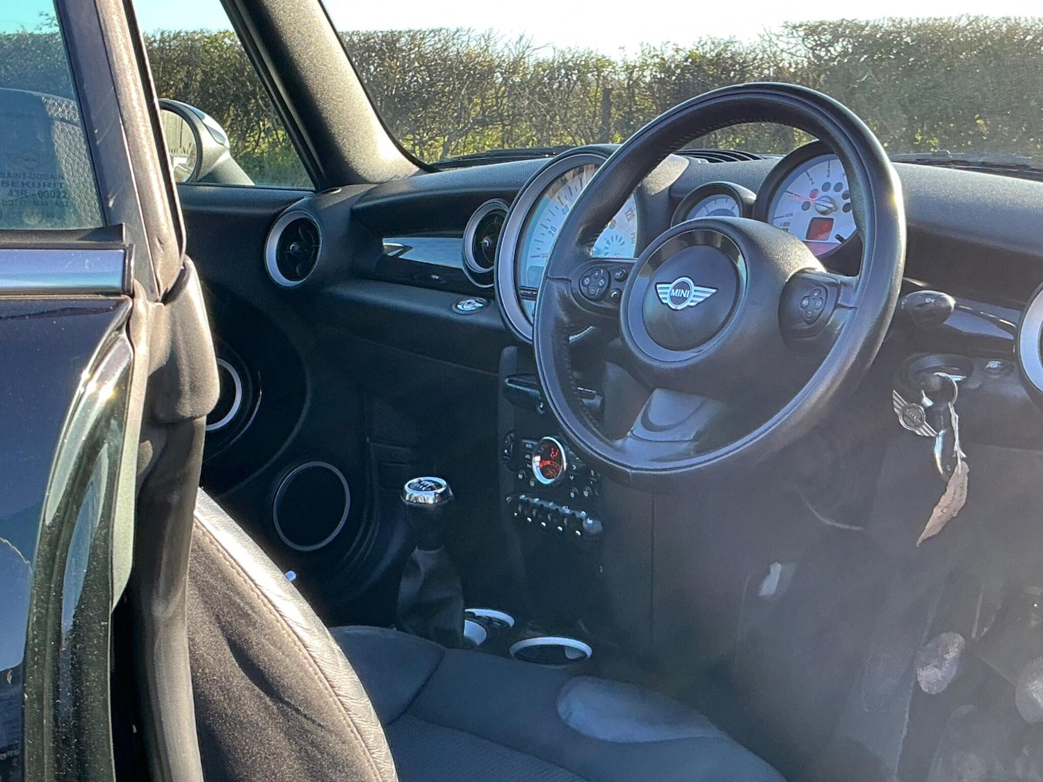 Used MINI Convertible 2011 for sale - 76607781: Photo 35