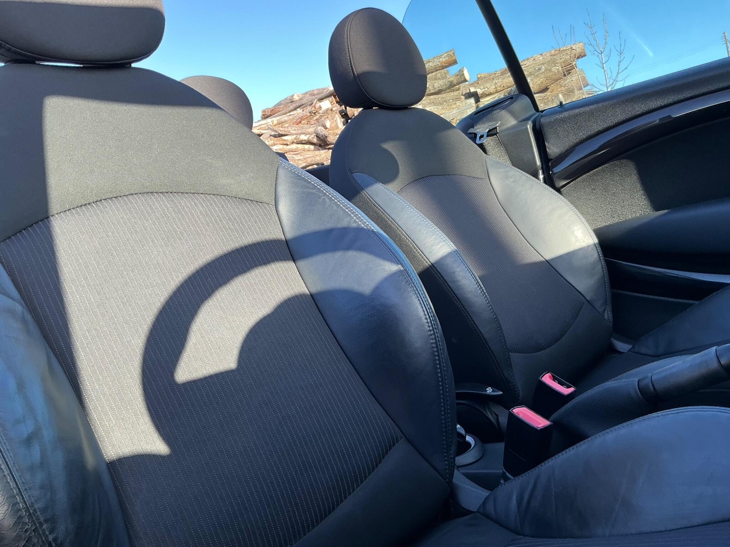 Used MINI Convertible 2011 for sale - 76607781: Photo 40