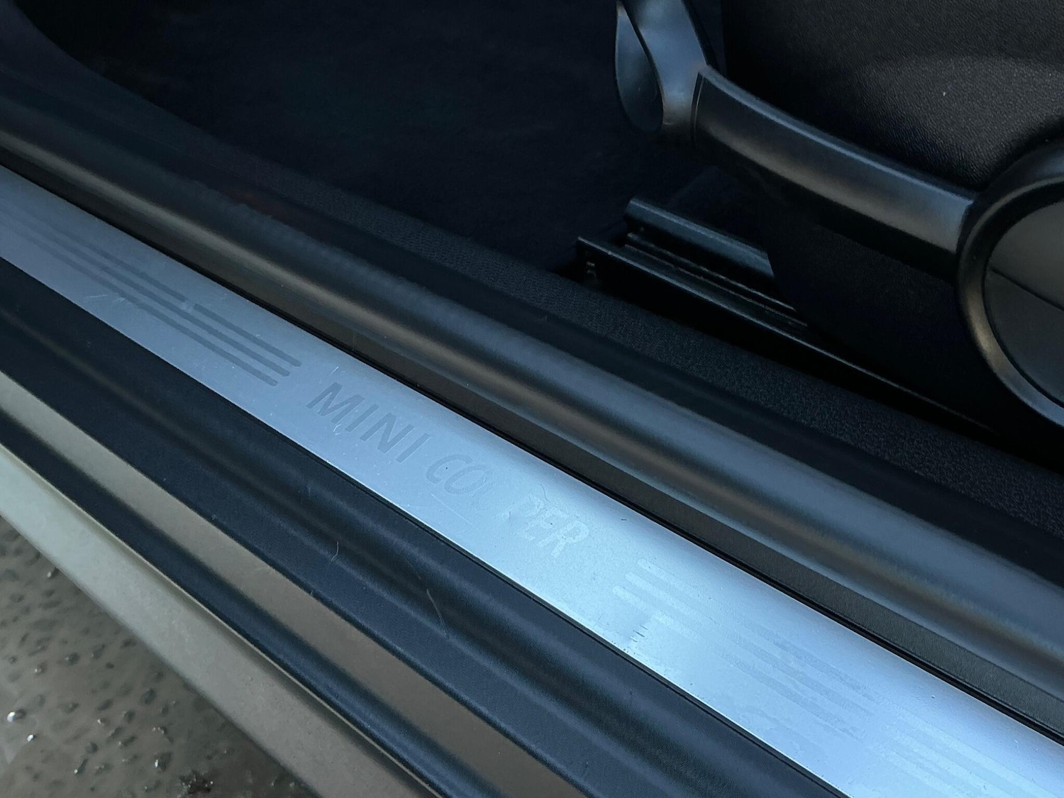 Used MINI Convertible 2011 for sale - 76607781: Photo 45