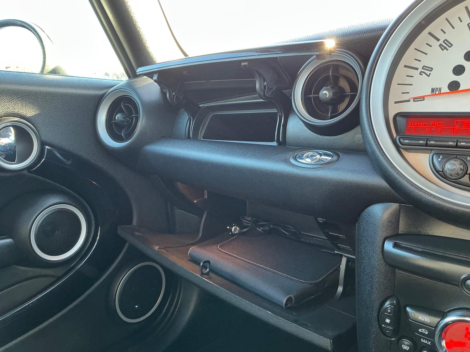 Used MINI Convertible 2011 for sale - 76607781: Photo 55