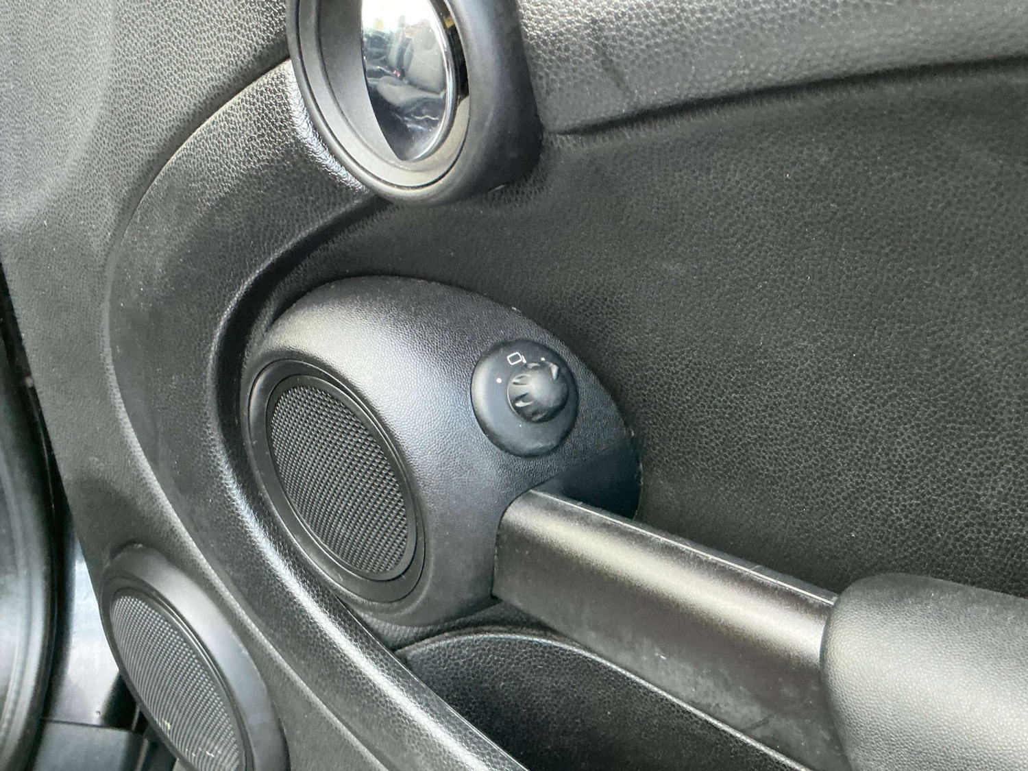 Used MINI Convertible 2015 for sale - 76957851: Photo 27