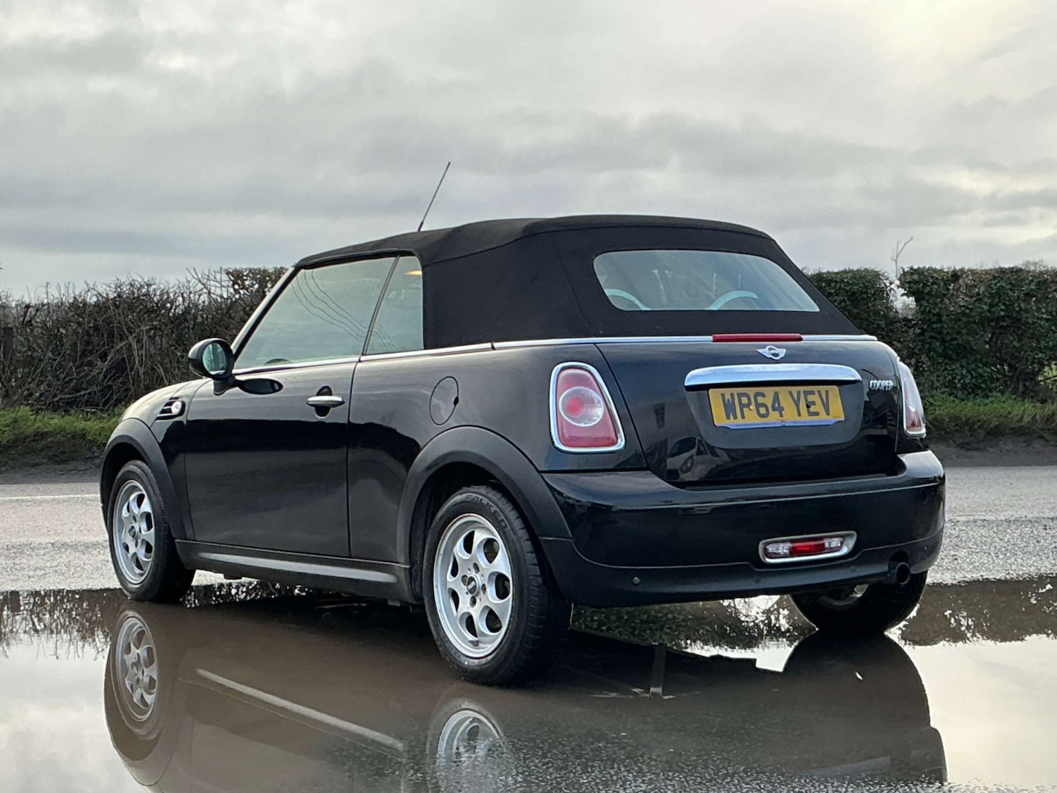 Used MINI Convertible 2015 for sale - 76957851: Photo 3