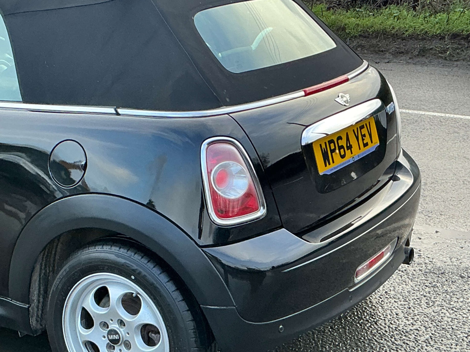 Used MINI Convertible 2015 for sale - 76957851: Photo 32