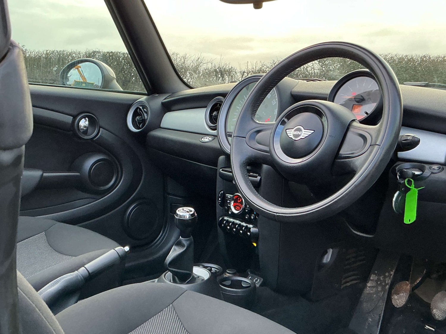 Used MINI Convertible 2015 for sale - 76957851: Photo 33