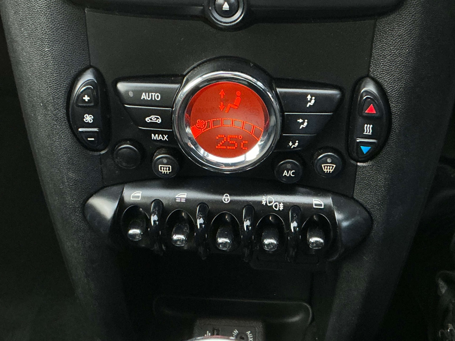 Used MINI Convertible 2015 for sale - 76957851: Photo 46