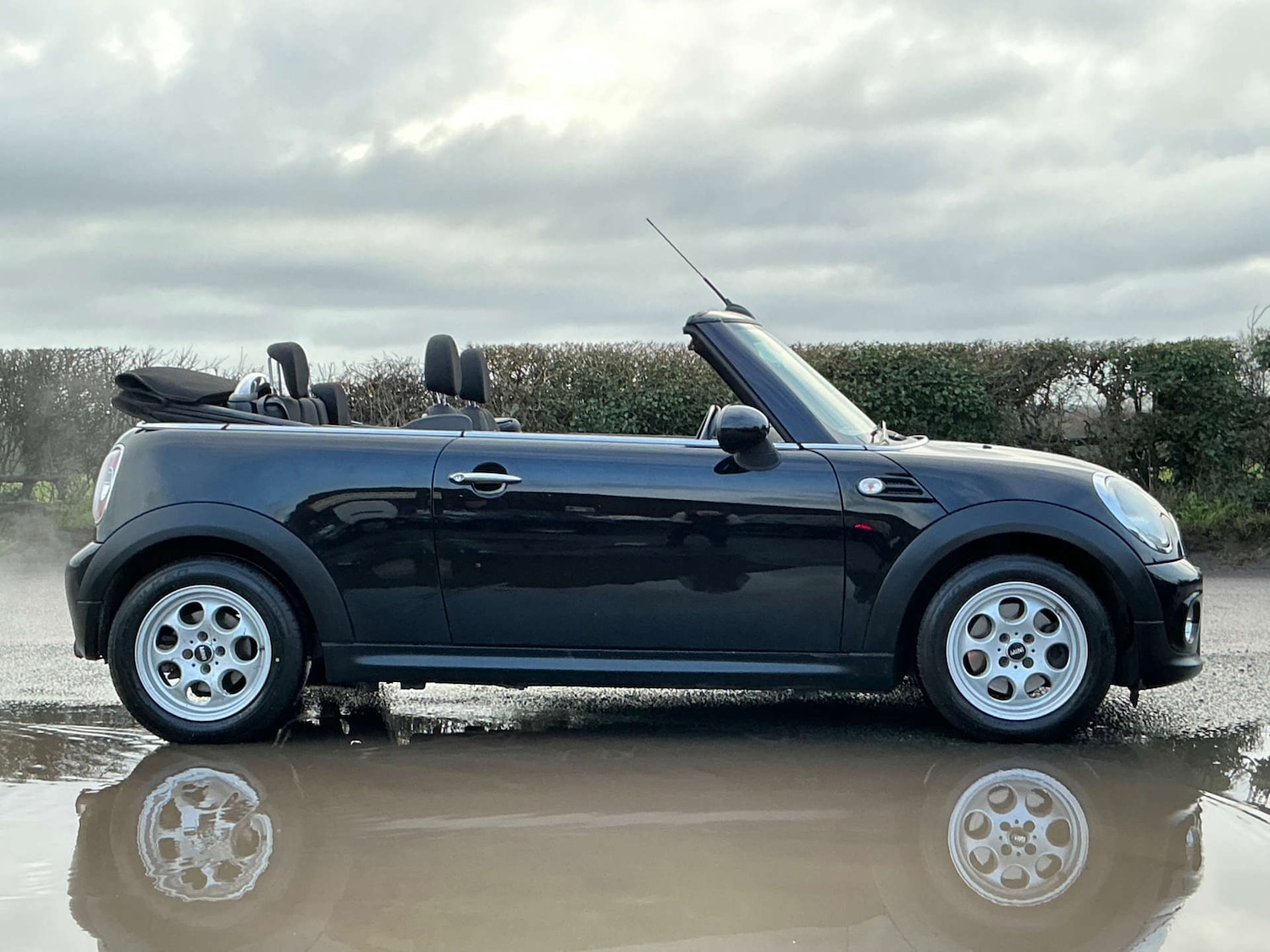 Used MINI Convertible 2015 for sale - 76957851: Photo 6