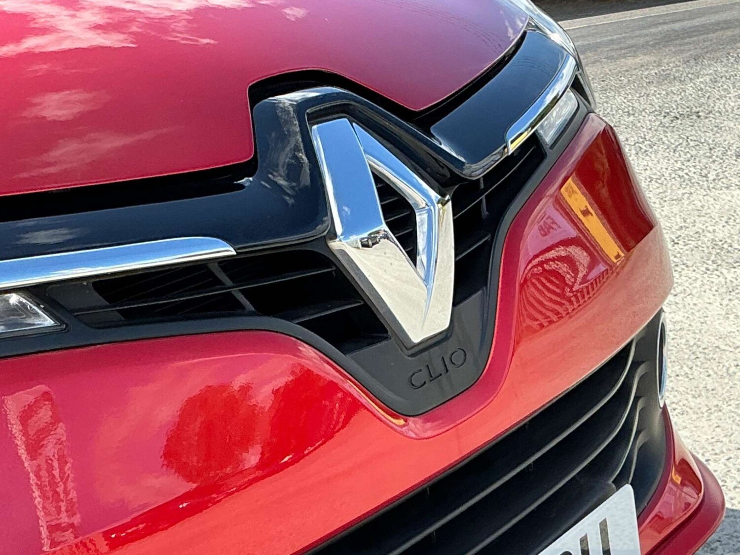 Used Renault Clio 2015 for sale - 76858868: Photo 14