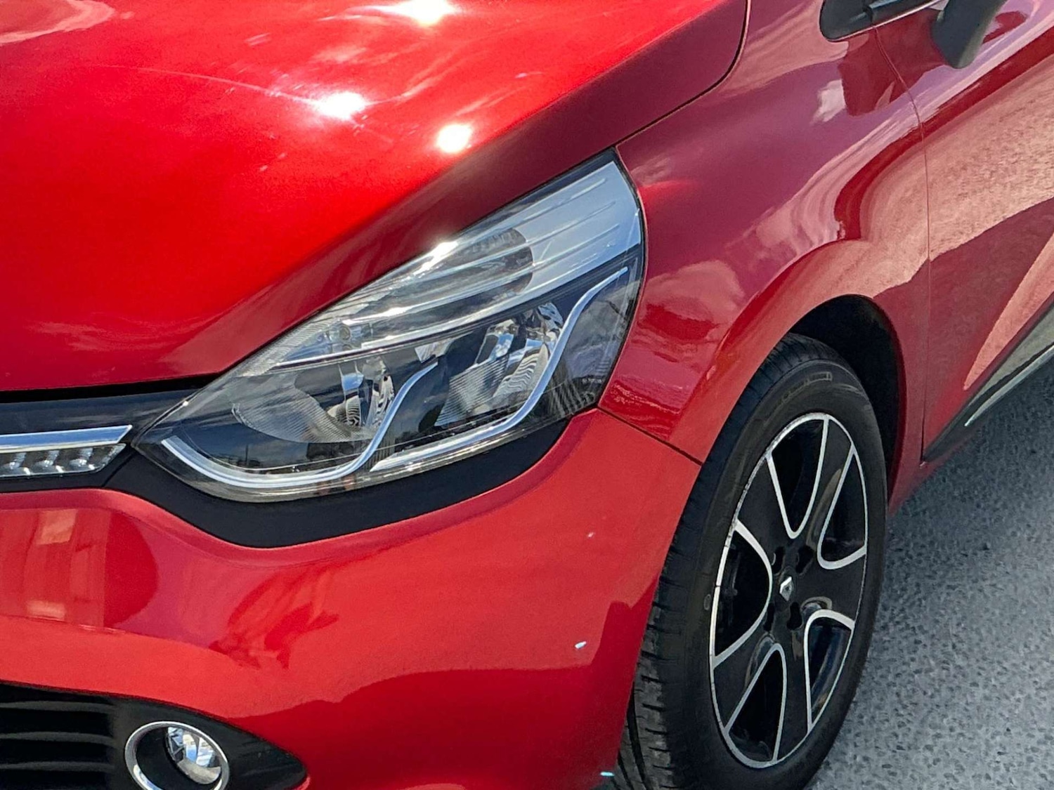 Used Renault Clio 2015 for sale - 76858868: Photo 25