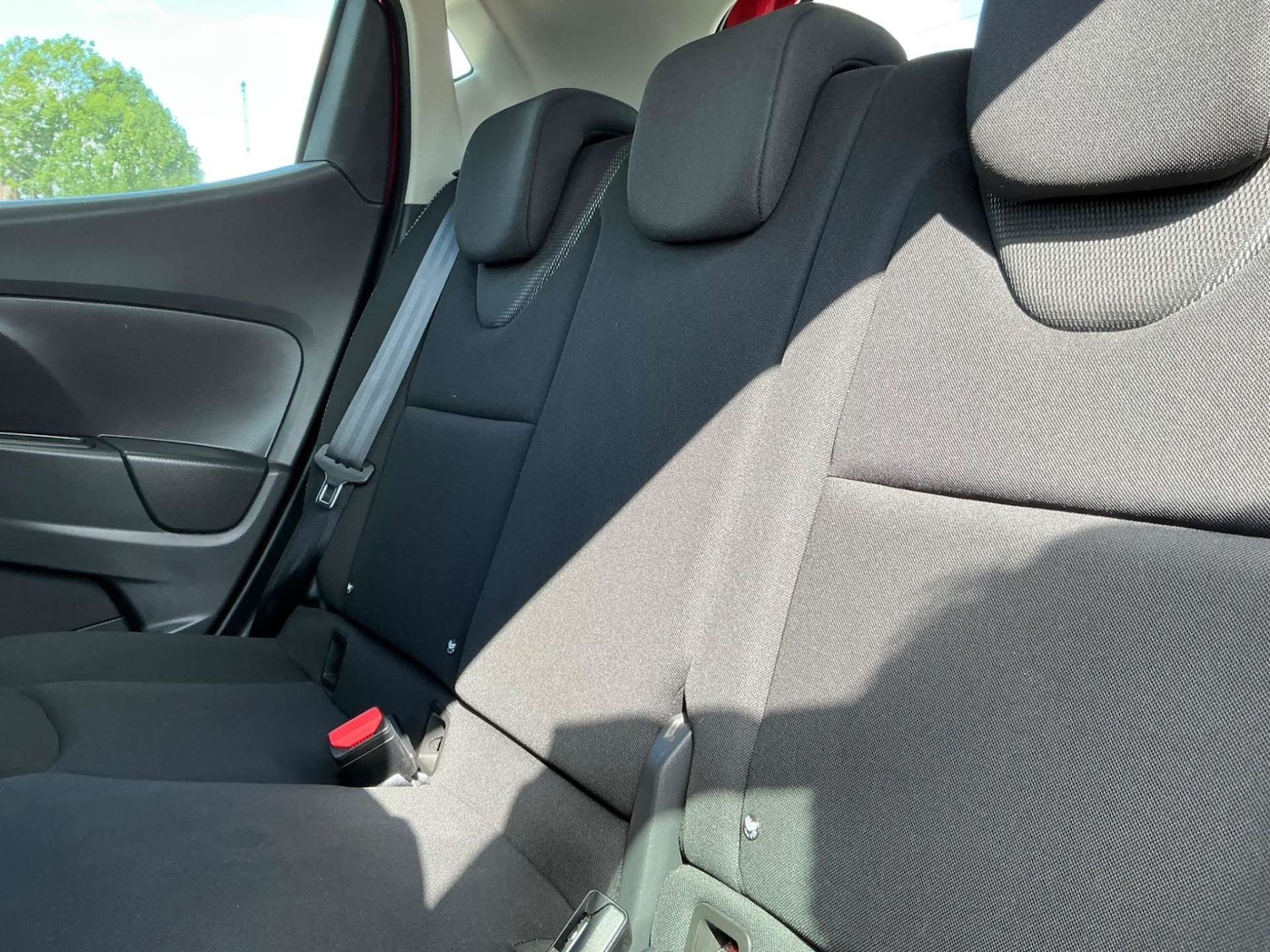 Used Renault Clio 2015 for sale - 76858868: Photo 35