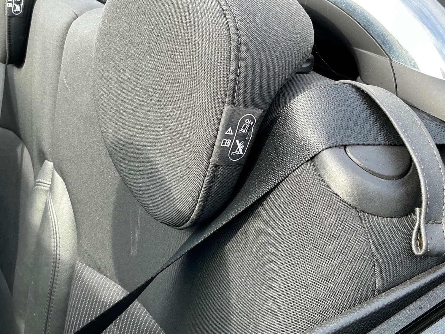 Used MINI Convertible 2011 for sale - 77469958: Photo 33