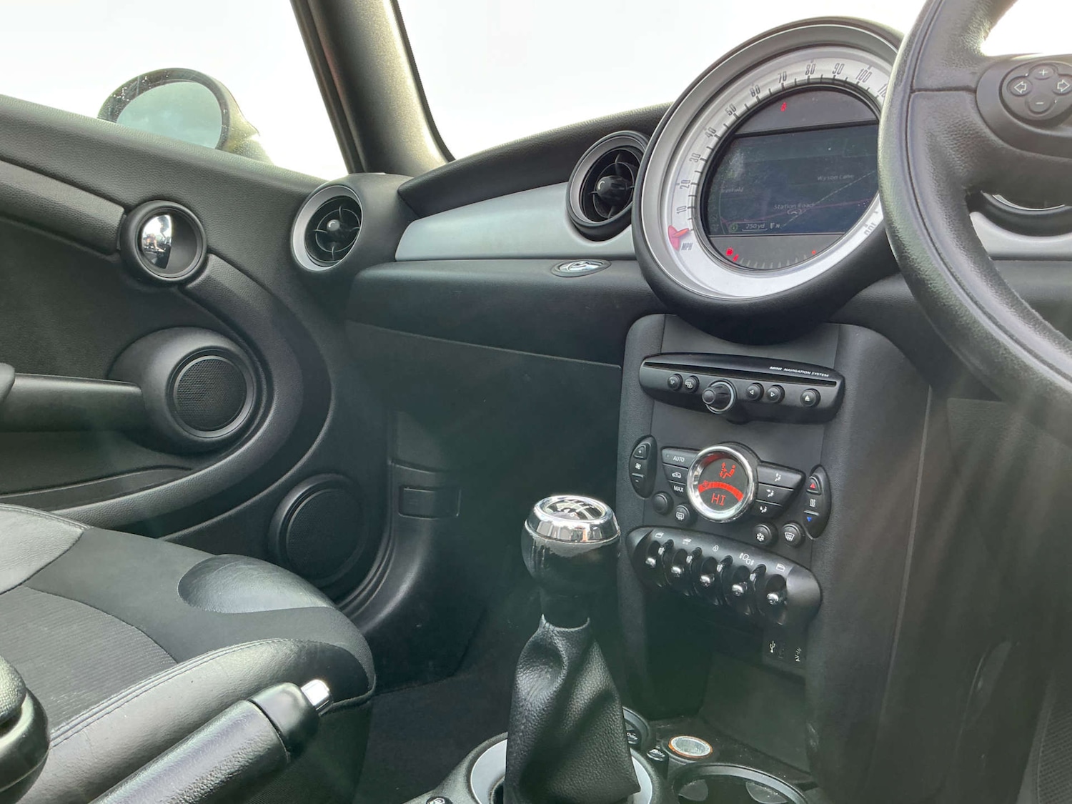 Used MINI Convertible 2011 for sale - 77469958: Photo 46