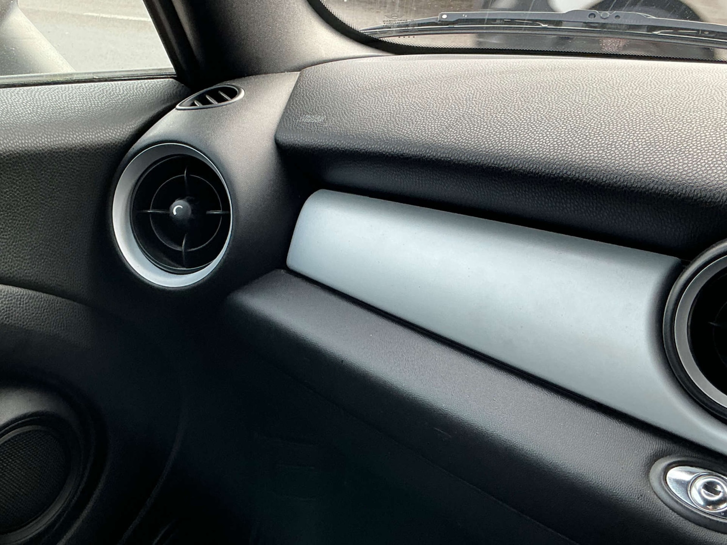 Used MINI Convertible 2011 for sale - 77469958: Photo 55