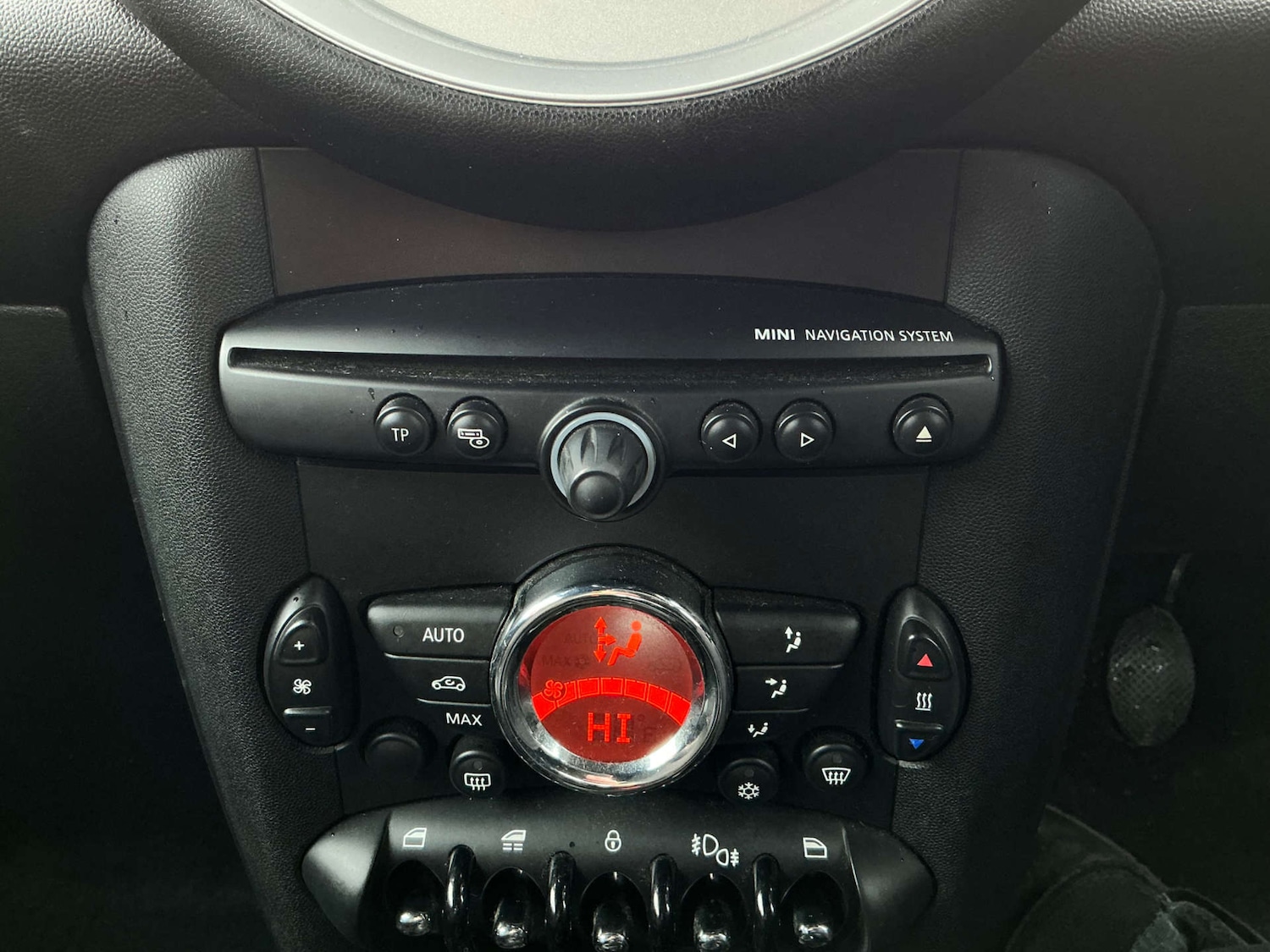 Used MINI Convertible 2011 for sale - 77469958: Photo 57