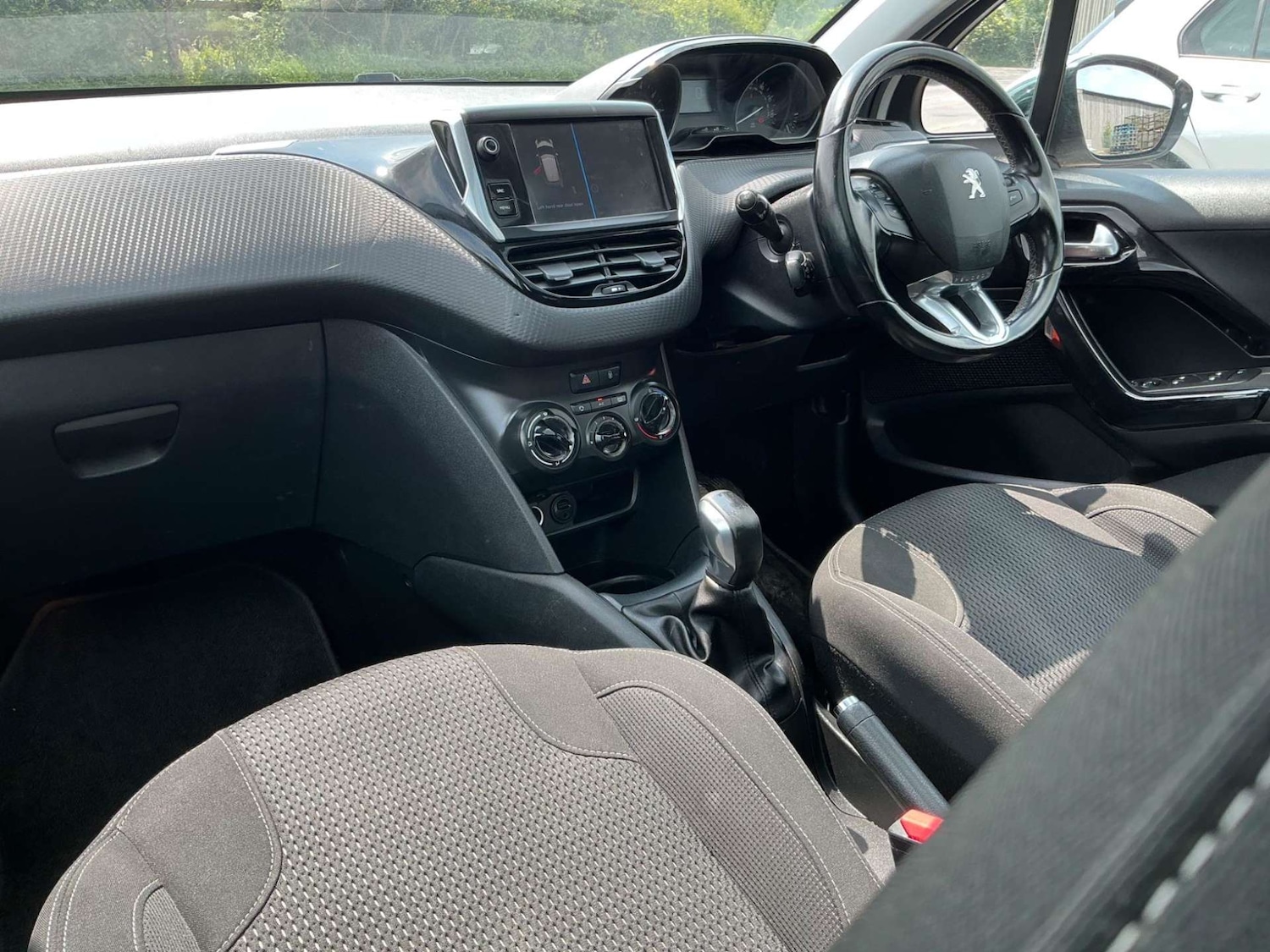 Used Peugeot 208 2018 for sale - 76858869: Photo 39