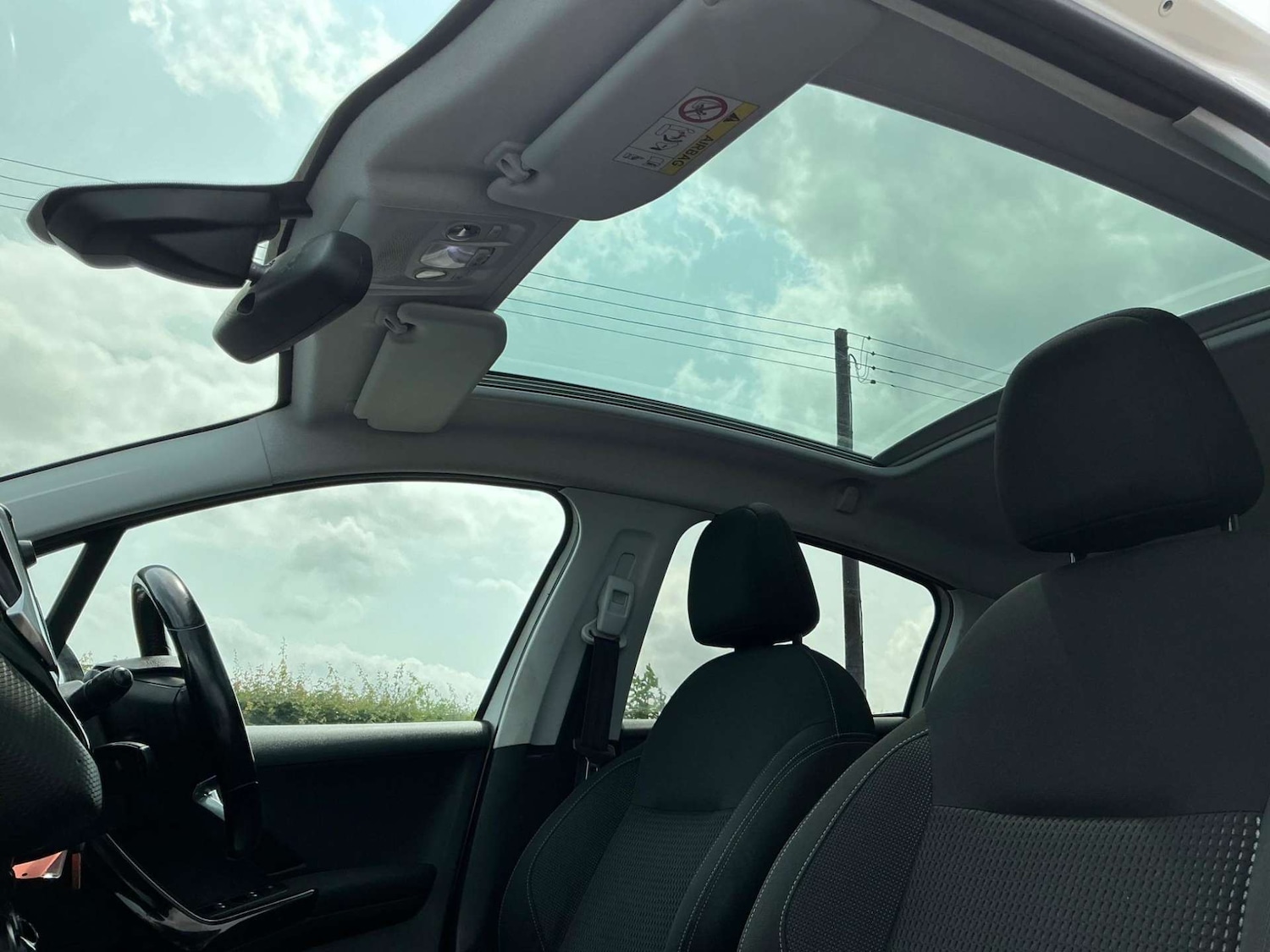 Used Peugeot 208 2018 for sale - 76858869: Photo 7