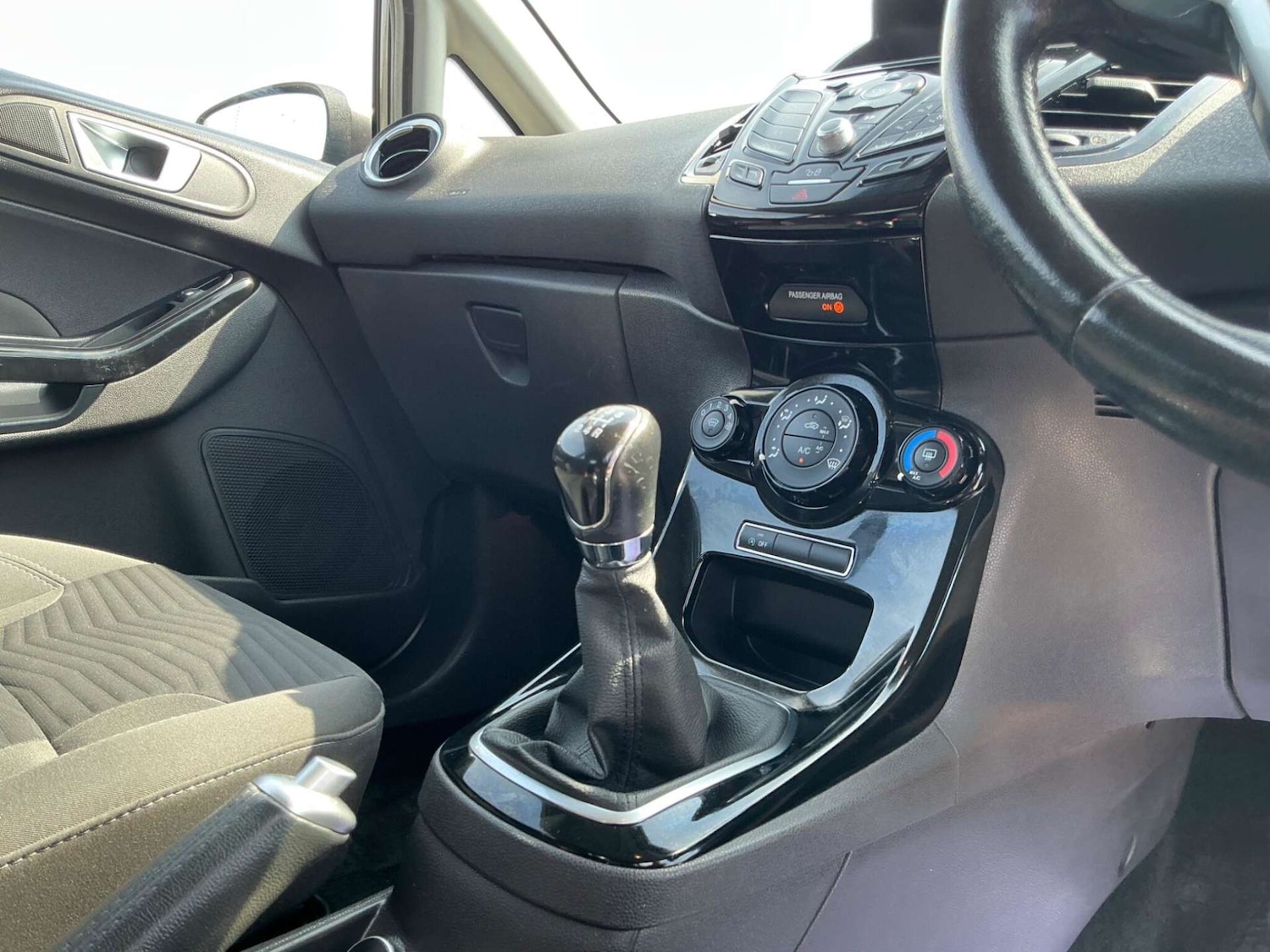 Used Ford Fiesta 2016 for sale - 76858873: Photo 36