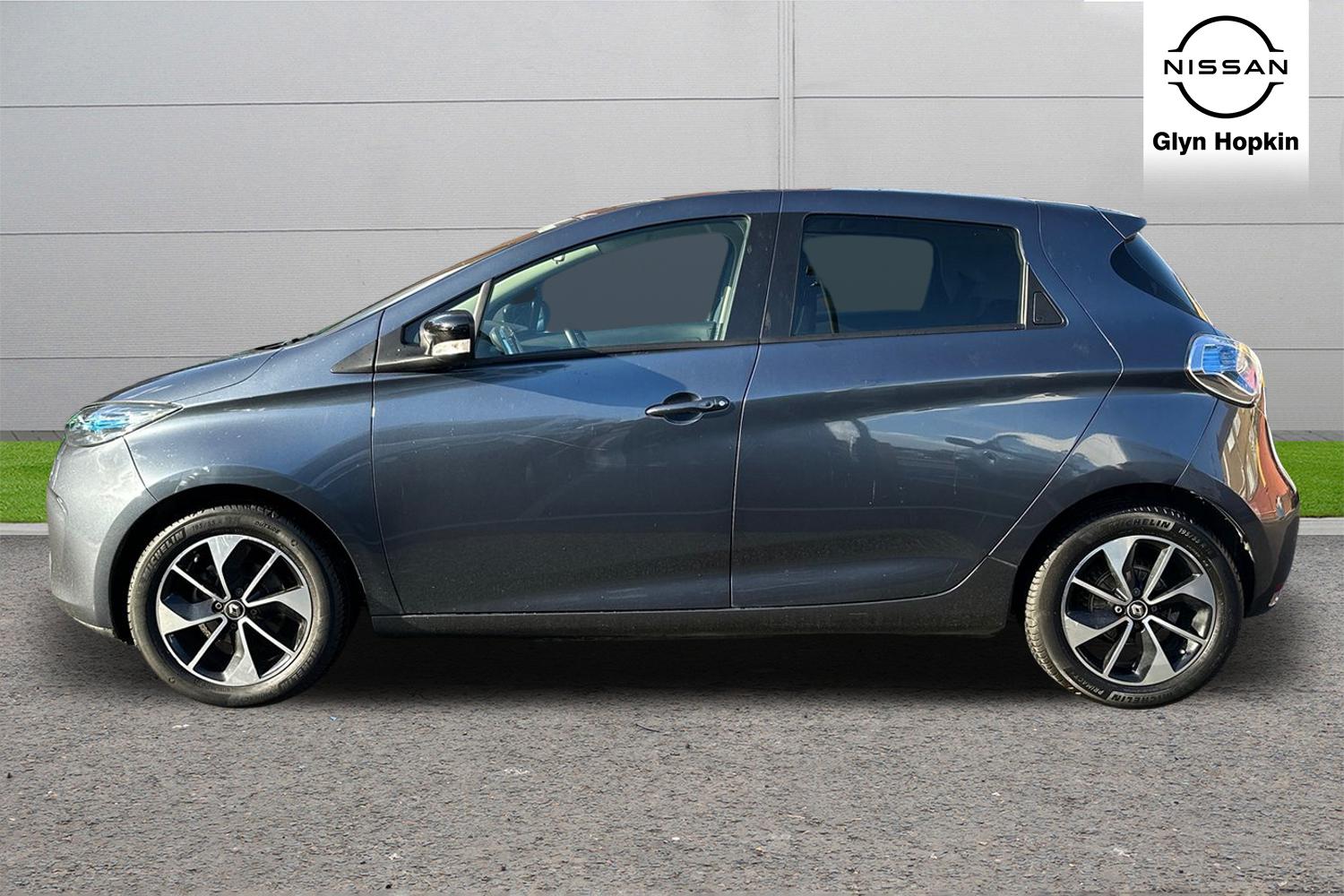 Used Renault Zoe 2019 for sale - 76428215: Photo 6