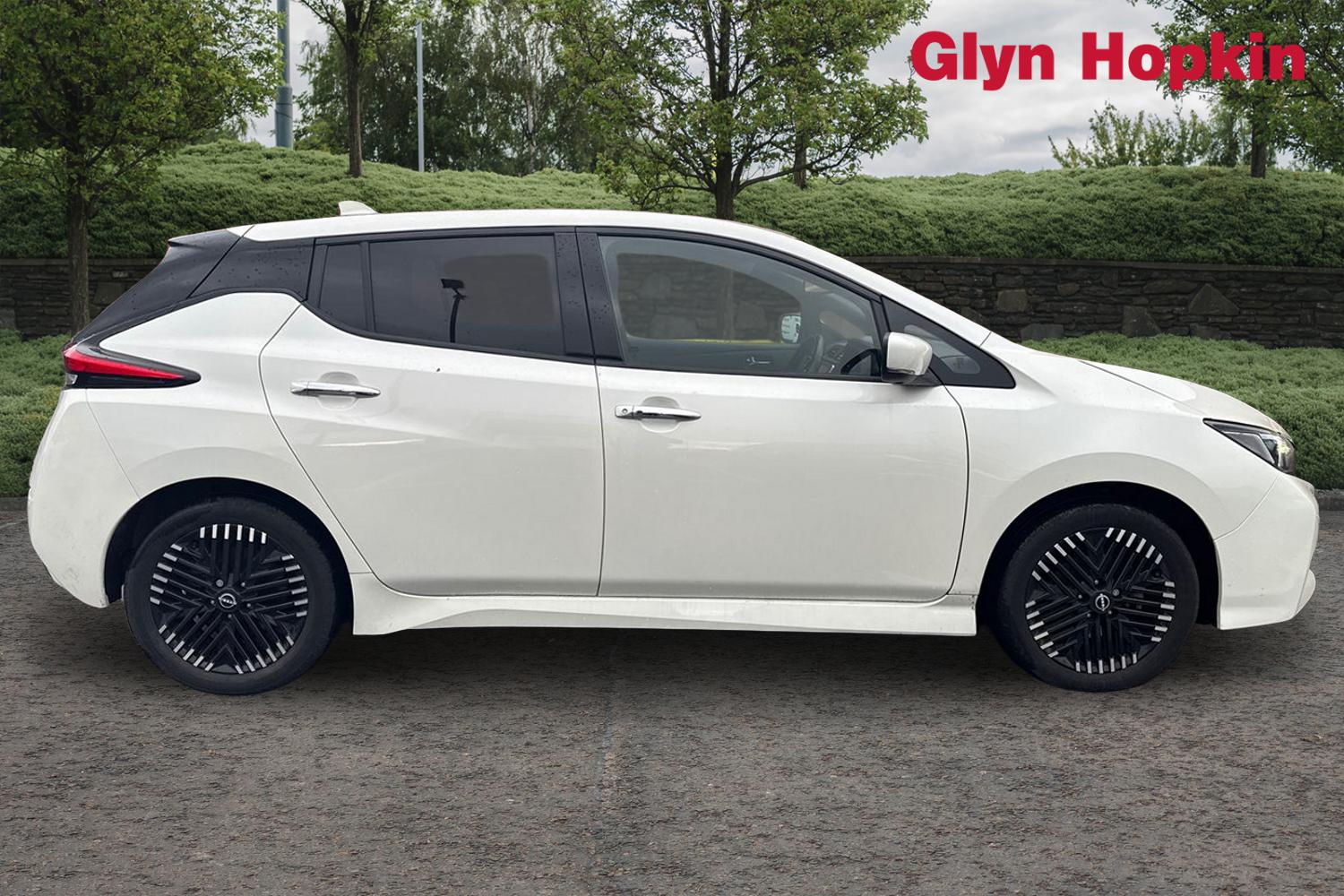 Used Nissan Leaf 2022 for sale - 76400771: Photo 2